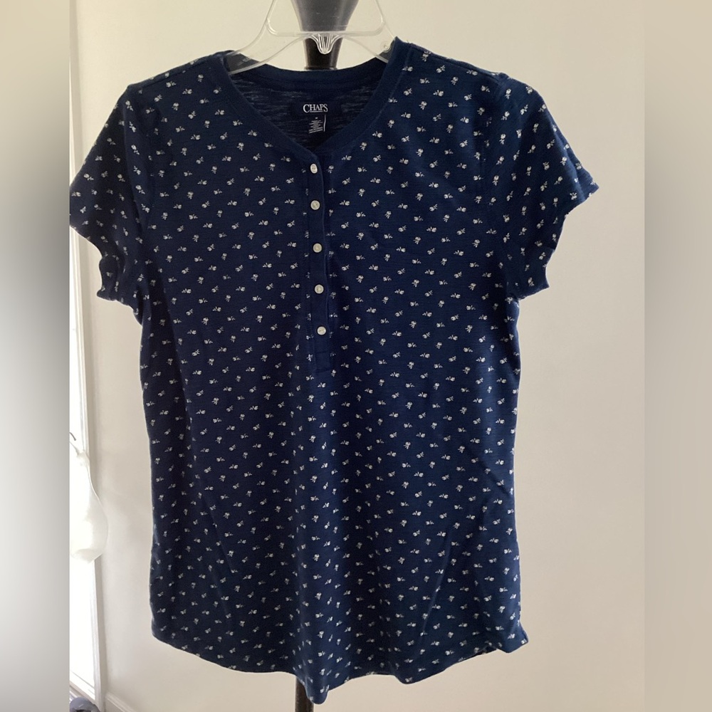 Chaps Women's Button Front  Shirt Size Medium